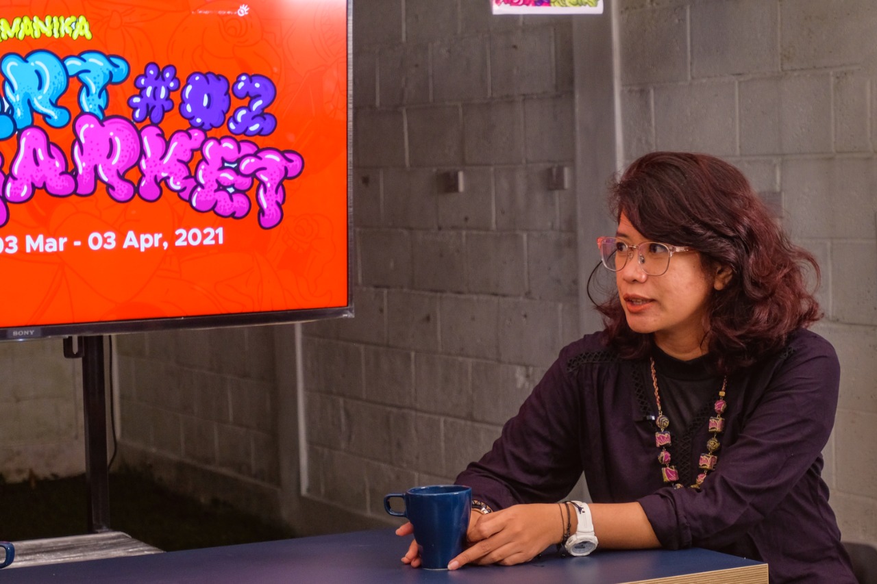 isi-surakarta-Dosen-Prodi-Fotografi- FSRD-ISI-Surakarta-Launching-Buku-Dengan- Judul-“Ville-en-Noir”-4