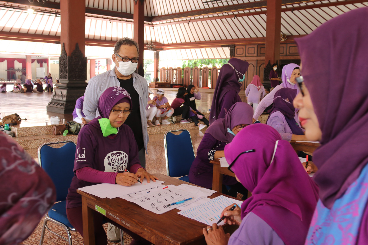 isi-surakarta-Melawan-Kepikunan-dengan-Seni-di-Hari-Lanjut-Nasional-2022-5