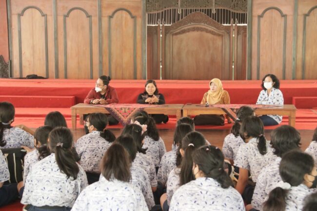 SMP Marsudirini Studi Trip ke ISI Surakarta-1