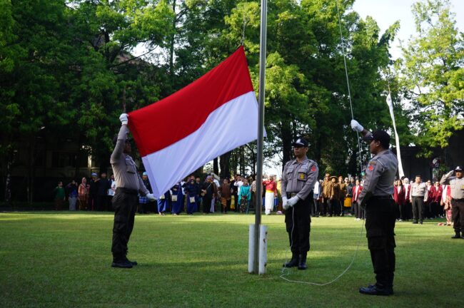 ISI Surakarta Gelar Upacara Berkostum Warna-Warni Nusantara-2