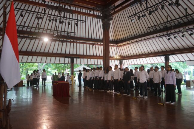 Rektor Institut Seni Indonesia (ISI) Surakarta Melantik Pejabat struktural dan Dosen Asisten Ahli di Lingkungan ISI Surakarta-4